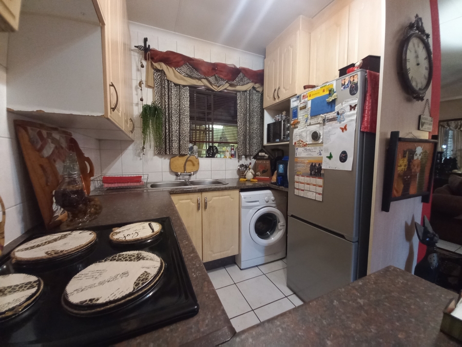 2 Bedroom Property for Sale in Safari Gardens North West